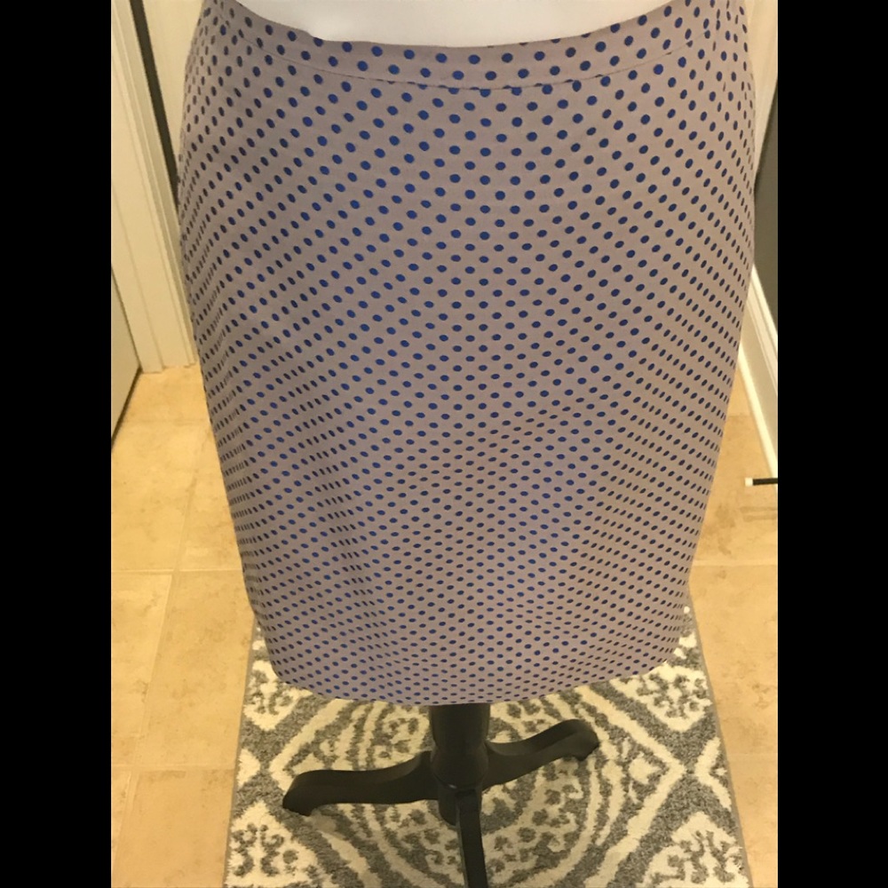 J. Crew • Jacquard Swiss Dot Pencil Skirt - Picture 3 of 6